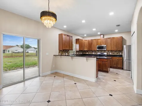 2246 Warwick Road Melbourne FL 32935