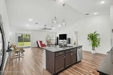 808 Grandeur Street SE Palm Bay FL 32909