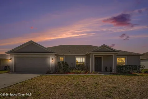 808 Grandeur Street SE Palm Bay FL 32909