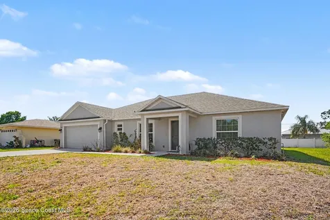 808 Grandeur Street SE Palm Bay FL 32909