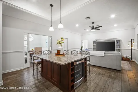 572 Lake Ashley Circle Melbourne FL 32904