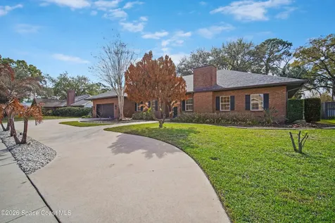 572 Lake Ashley Circle Melbourne FL 32904