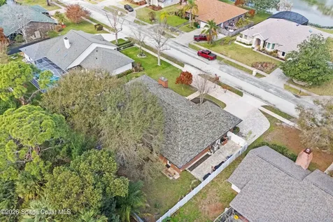 572 Lake Ashley Circle Melbourne FL 32904