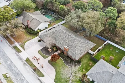572 Lake Ashley Circle Melbourne FL 32904