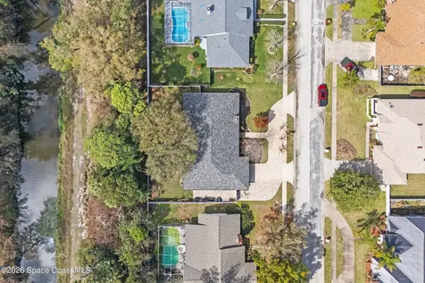 572 Lake Ashley Circle Melbourne FL 32904