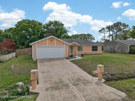 971 Gannet Avenue NW Palm Bay FL 32907
