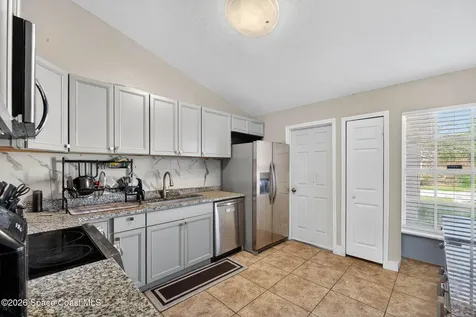 1627 Glencove Avenue NW Palm Bay FL 32907