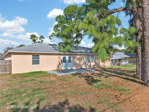 1627 Glencove Avenue NW Palm Bay FL 32907