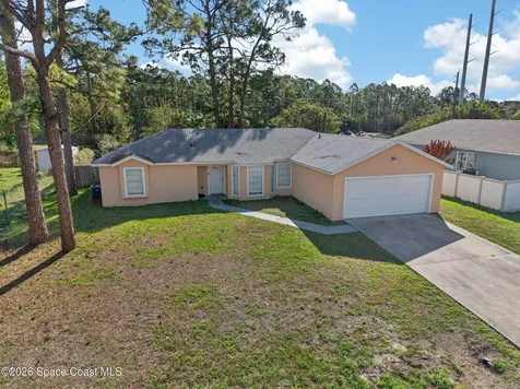 1627 Glencove Avenue NW Palm Bay FL 32907