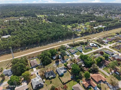 1627 Glencove Avenue NW Palm Bay FL 32907