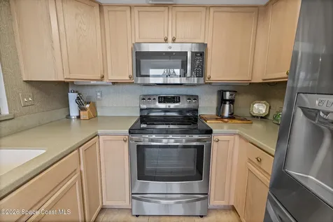 8472 Ridgewood Avenue Cape Canaveral FL 32920