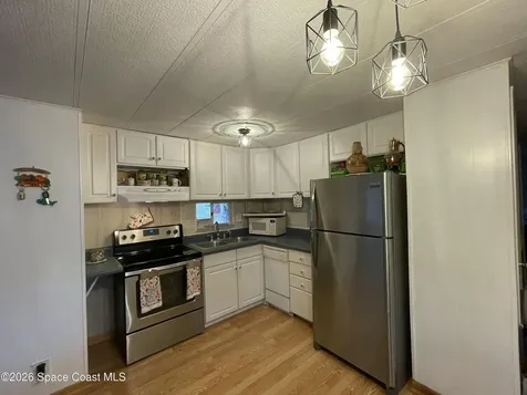 1020 Laurel Court NE Palm Bay FL 32907