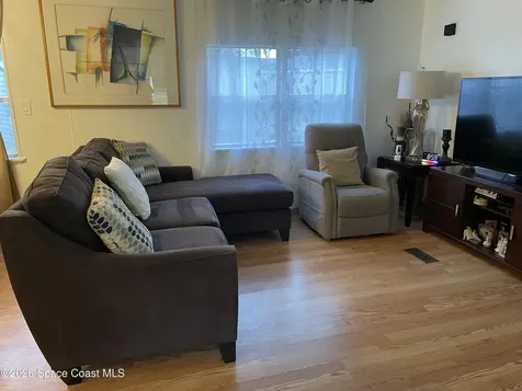 1020 Laurel Court NE Palm Bay FL 32907
