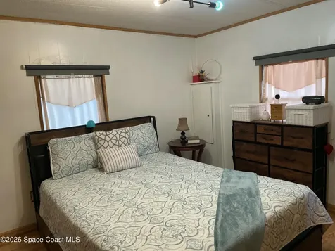1020 Laurel Court NE Palm Bay FL 32907
