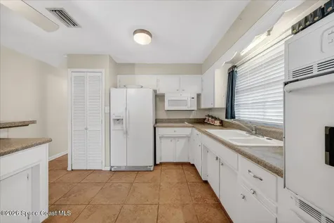 702 Carmen Drive Ocoee FL 34761