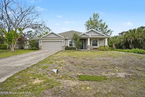1706 Elmhurst Circle SE Palm Bay FL 32909