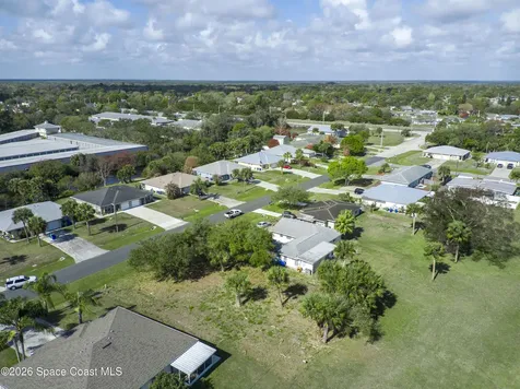 358 S Wimbrow Drive Sebastian FL 32958