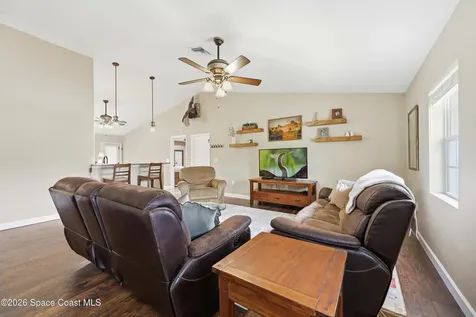 4055 Palm Avenue Mims FL 32754