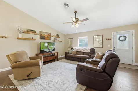 4055 Palm Avenue Mims FL 32754