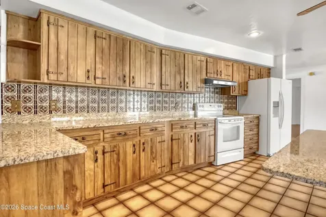 939 Peach Avenue NE Palm Bay FL 32907