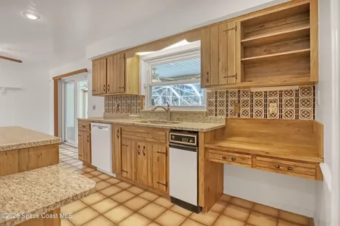 939 Peach Avenue NE Palm Bay FL 32907