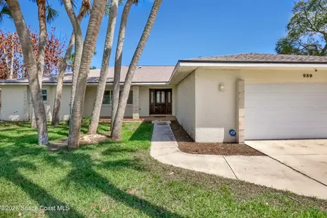 939 Peach Avenue NE Palm Bay FL 32907