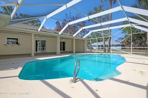 939 Peach Avenue NE Palm Bay FL 32907