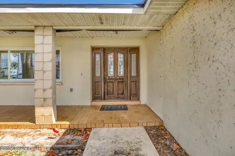 939 Peach Avenue NE Palm Bay FL 32907