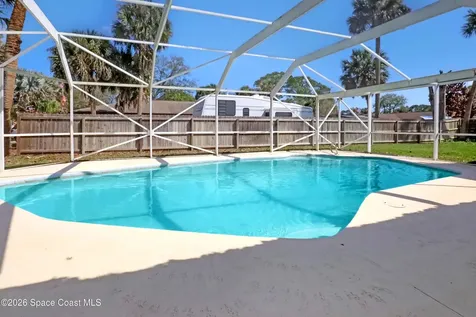 939 Peach Avenue NE Palm Bay FL 32907