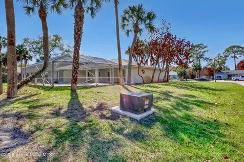 939 Peach Avenue NE Palm Bay FL 32907