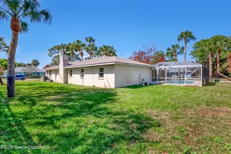 939 Peach Avenue NE Palm Bay FL 32907