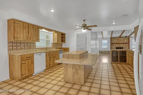 939 Peach Avenue NE Palm Bay FL 32907