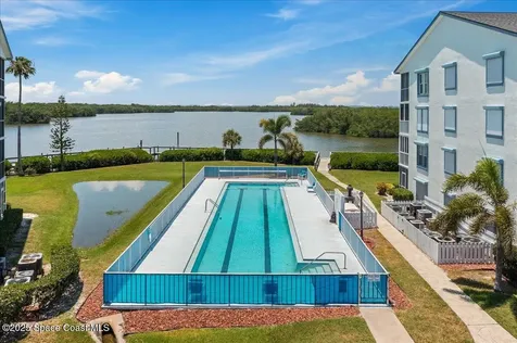 560 S Brevard Avenue Cocoa Beach FL 32931