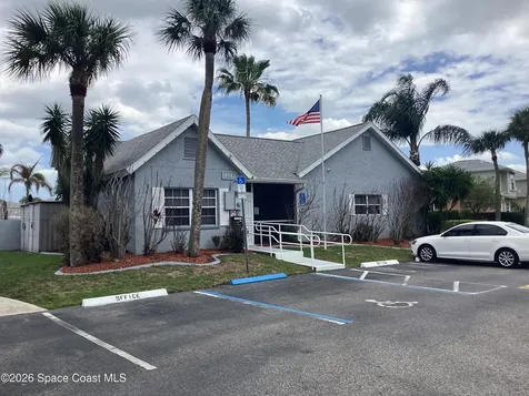1485 Malibu Circle NE Palm Bay FL 32905