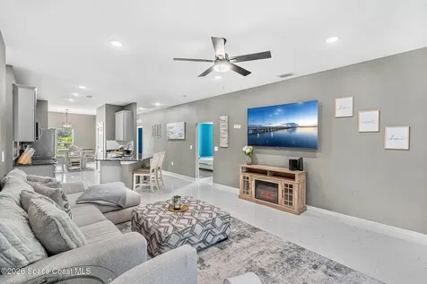 1024 Tevis Street SE Palm Bay FL 32909