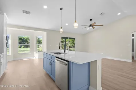 5868 NW Hann Drive Port St. Lucie FL 34986