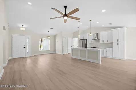 5868 NW Hann Drive Port St. Lucie FL 34986