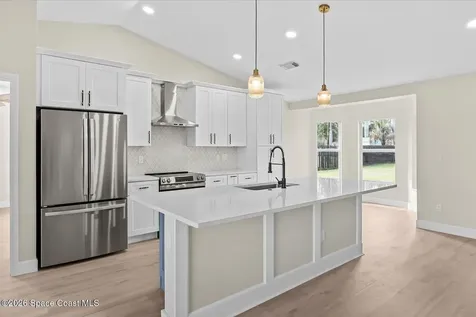 5868 NW Hann Drive Port St. Lucie FL 34986