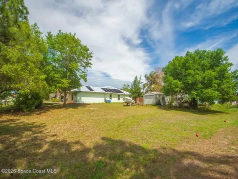 9084 102nd Avenue Vero Beach FL 32967