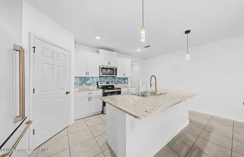 1814 Farmhouse Road SE Palm Bay FL 32909