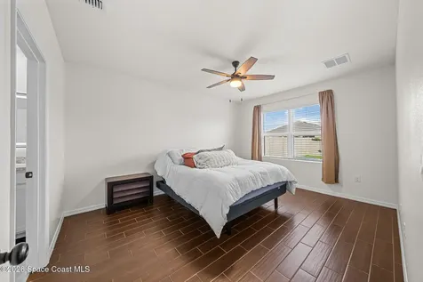 1814 Farmhouse Road SE Palm Bay FL 32909