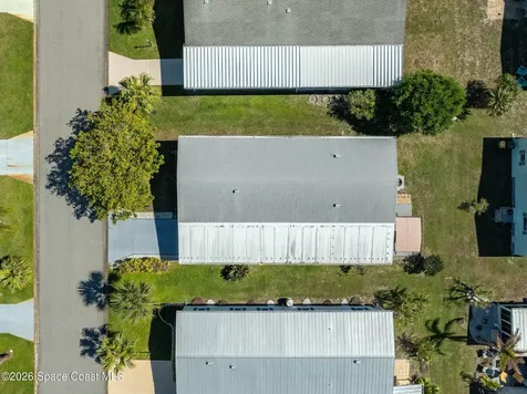 811 Silverthorn Court Barefoot Bay FL 32976