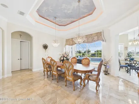 1360 S Village Square Vero Beach FL 32966