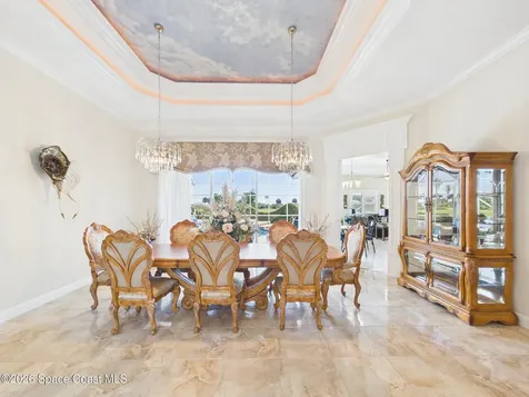 1360 S Village Square Vero Beach FL 32966