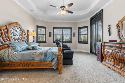 1360 S Village Square Vero Beach FL 32966