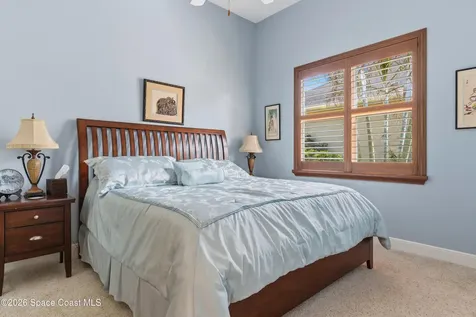 1360 S Village Square Vero Beach FL 32966