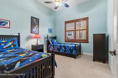 1360 S Village Square Vero Beach FL 32966