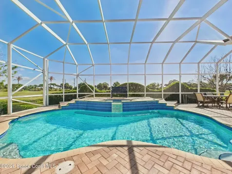 1360 S Village Square Vero Beach FL 32966