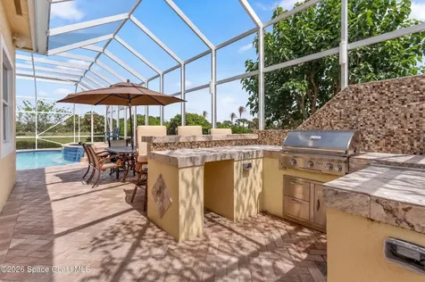 1360 S Village Square Vero Beach FL 32966