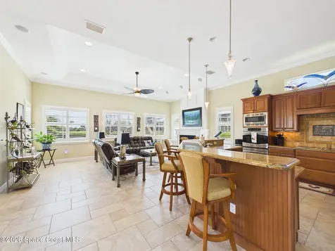 1360 S Village Square Vero Beach FL 32966
